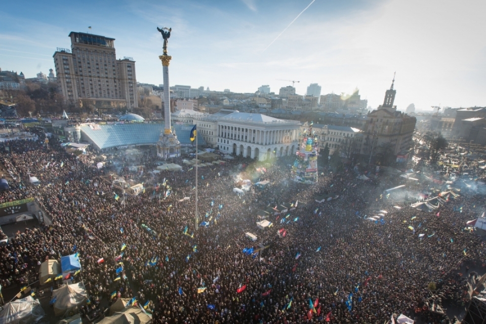 На Майдане Независимости началось Народное вече