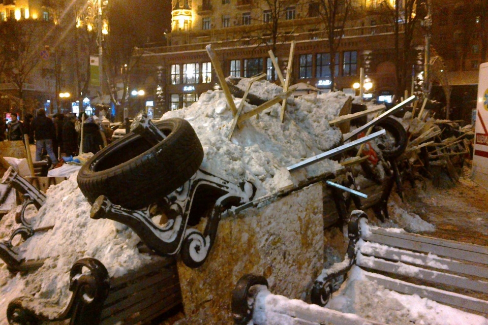 Охранники Евромайдана принялись быковать