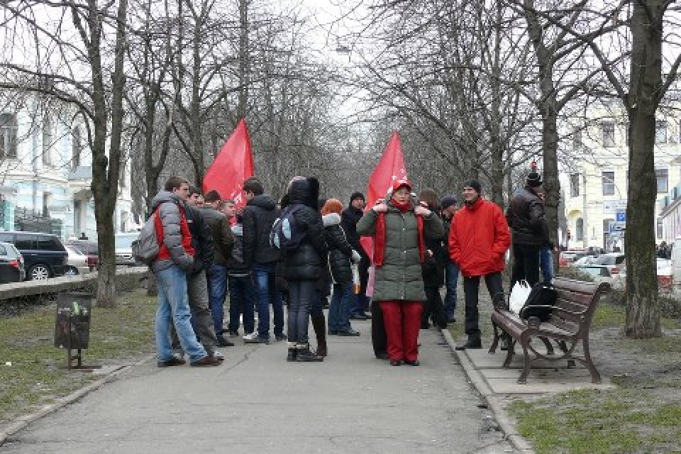 Оппозиция «кинула» митингующих на 25 гривен