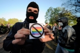 На 500 участников гей-парада  набралось 30 тысяч противников
