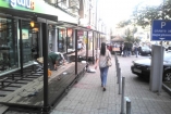 «СушиЯ» хочет убрать парковку с тротуара у своего ресторана в центре в Киева