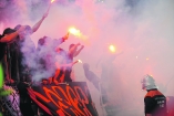 На стадионе в Донецке фанаты устроили грандиозное светопредставление 