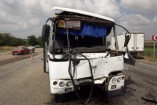 Под Луганском автобус врезался в КамАЗ: 4 человека ранены