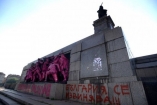Памятник советским солдатам в Болгарии раскрасили розовым цветом