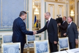 Яценюк, Кличко и Тягнибок дружат с Януковичем только до октября