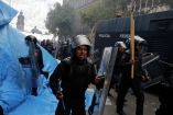 В Мехико полиция ранила 40 учителей, разгоняя их демонстрацию