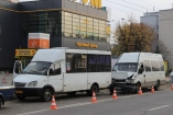 В Луганске произошло ДТП с маршруткой, есть пострадавшие