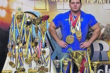 Крымский тяжелоатлет выжал 310 кг от груди