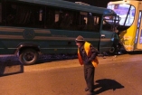 В Донецке автобус с фанатами "Шахтера" врезался в трамвай