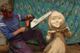 Закарпатский умелец создает чудо-скульптуры из сухих деревьев
