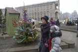 На Майдане украсили целых 15 елок