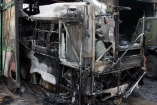 В Полтаве сгорел автобус, который стоял в боксе