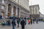 Жители Киева просят наказать тех, кто портит имущество города