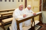 Папа Римский Франциск встретился с Бенедиктом XVI