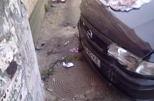 В Киеве беременную женщину сбили на тротуаре