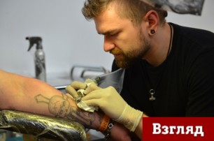 Мастера из 7 стран продемонстрировали искусство тату на фестивале в Киеве
