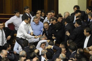 Депутатов оштрафуют на 510 гривен за каждый крик