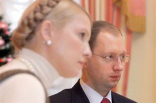 В «Батькивщине» хотят денег Яценюка, ведь Тимошенко поиздержалась, - источник