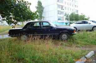 Киевсовет окончательно разрешил обустраивать  парковки на газонах и тротуарах