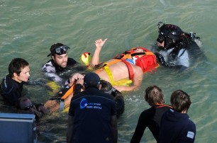 Украинский прыгун травмировался на «Red Bull Cliff Diving»