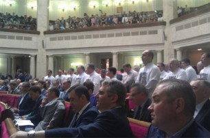 Янукович придет в Раду, когда заткнется оппозиция