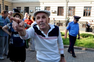 «Регионалы» не отвечают за разгневанных граждан в Донецке