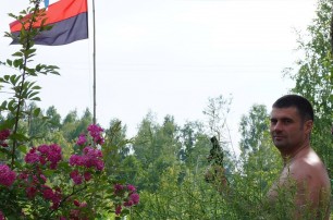 ФОТО: Националисты вооружаются в лесах под Киевом 