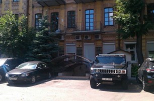 Экс-мэр Омельченко приватизирует в центре Киева офис стоимостью 1,7 млн