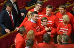 Кличко хочет разговаривать с Януковичем с позиции силы - источник
