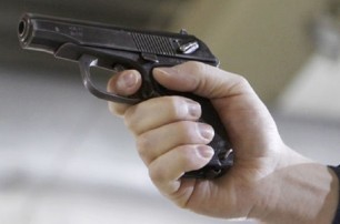 Милиция со стрельбой разнимала драку в черкасском «Макдональдсе»