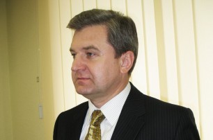 Литвин подумает до осени об объединении Народной партии с Партией регионов