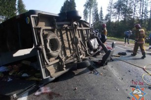 В Беларуси попал в ДТП украинский микроавтобус: 9 человек погибло