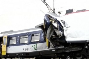 1 человек погиб и 35 ранены в результате столкновения двух поездов в Швейцарии