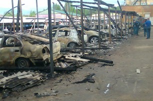 На Прикарпатье сгорел автопарк: шесть авто и два скутера
