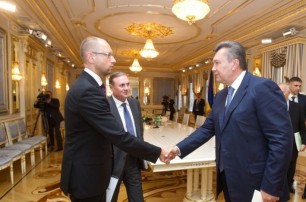 Яценюк и Луценко набиваются в союзники к Януковичу