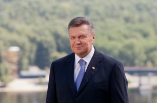 Янукович поздравил украинцев с Днем независимости