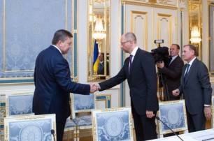 Яценюк, Кличко и Тягнибок дружат с Януковичем только до октября