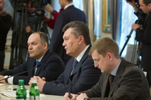 Янукович, Клинтон и Блэр откроют Ялтинскую встречу YES