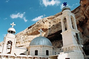 Греческая церковь просит помощи для сирийских христиан