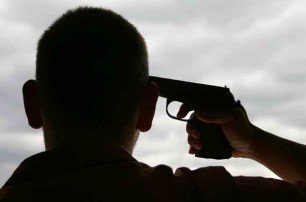 На Луганщине милиционер застрелился у себя на даче