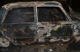 Помощнику Ляшко сожгли автомобиль в Луганске