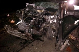 В Днепропетровской области в лобовом столкновении автомобилей погибли 2 человека
