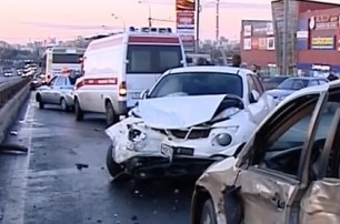В Москве столкнулись более 30 автомобилей