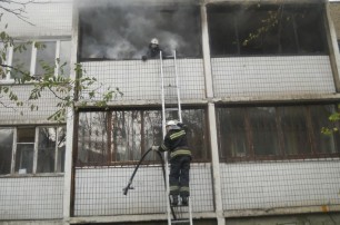 В Киеве на Харьковском шоссе сгорела квартира