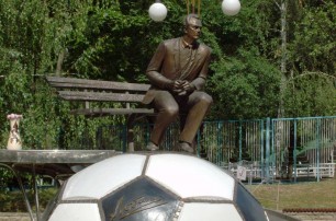 Памятник Лобановскому на «Динамо» перенесут