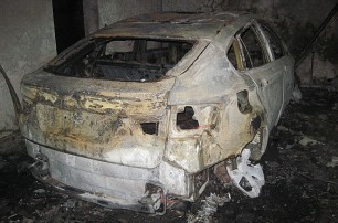 Под Мукачево в гараже сгорели "BMW X6" и два квадроцикла