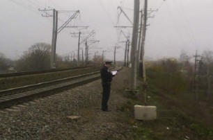 В Киеве поезд сбил парня в наушниках