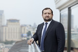 Арбузов: от борьбы с рейдерством зависит успех в экономике