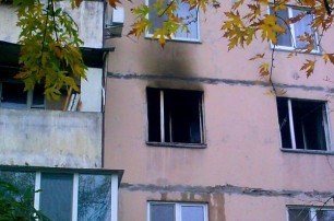 На Оболони женщина сгорела в своей квартире из-за замыкания в розетке