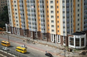Киевлянке отсудили квартиру и 1,5 миллиона за невыданное вовремя жилье